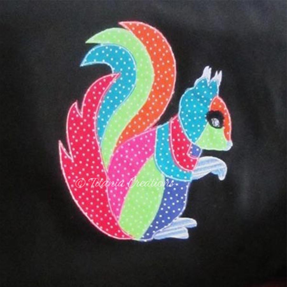 Raw Edge Applique Squirrel 5x7 6x10 8x12