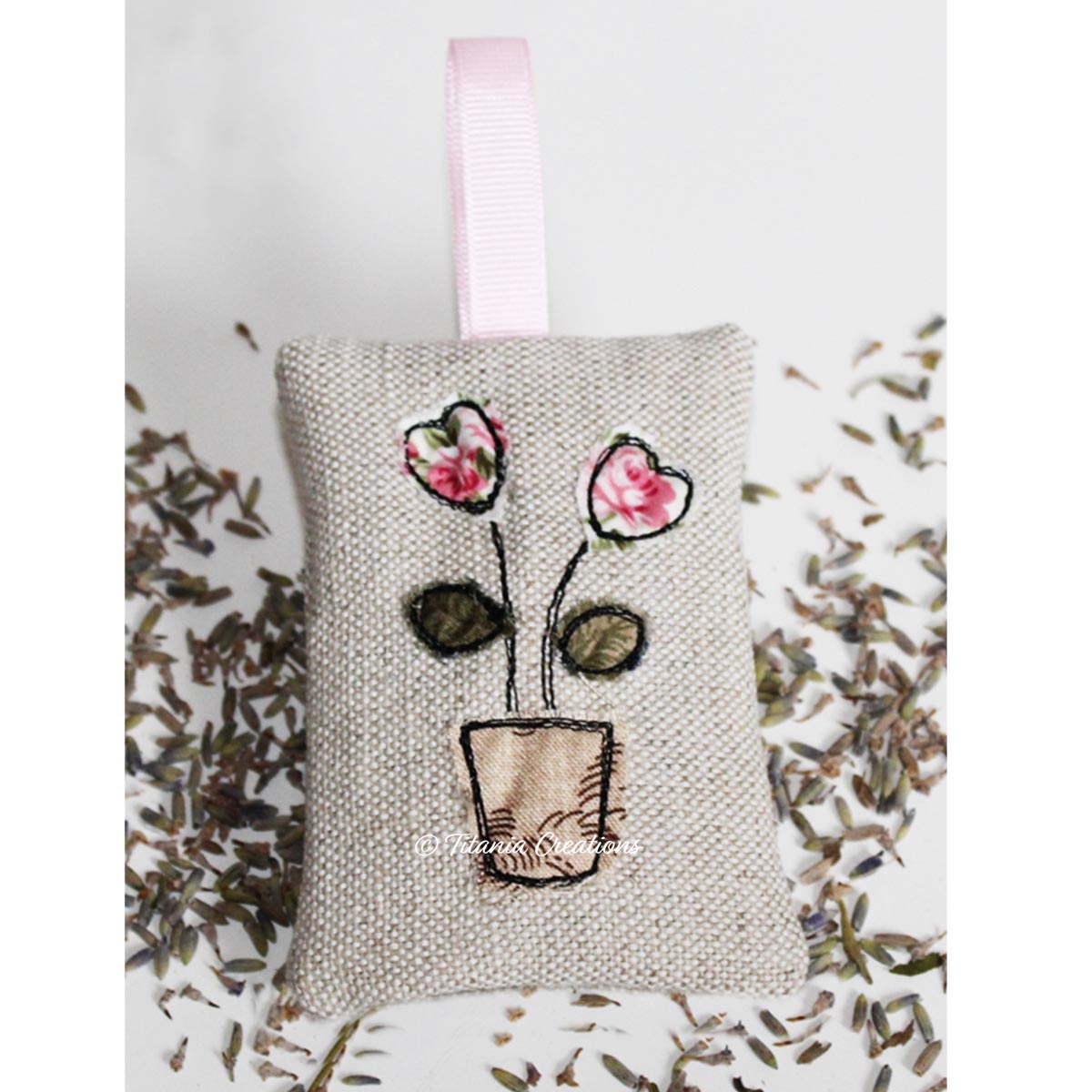 ITH Applique HEART PLANT Lavender Sachet 4x4